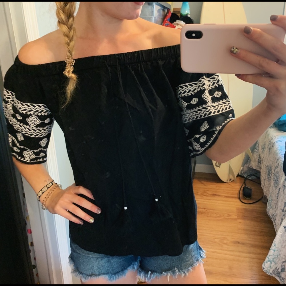 AE Black Off Shoulder Top